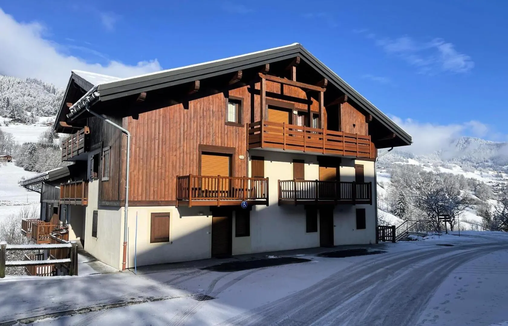 Les Chalets Des Evettes - Appartement Six Personnes, Residence Avec Piscine Au Pied Des Pistes Mae-1841 フルメ 0*,  フランス